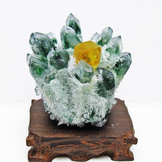 緑水晶 グリーンクォーツ クラスター [t802-5849]