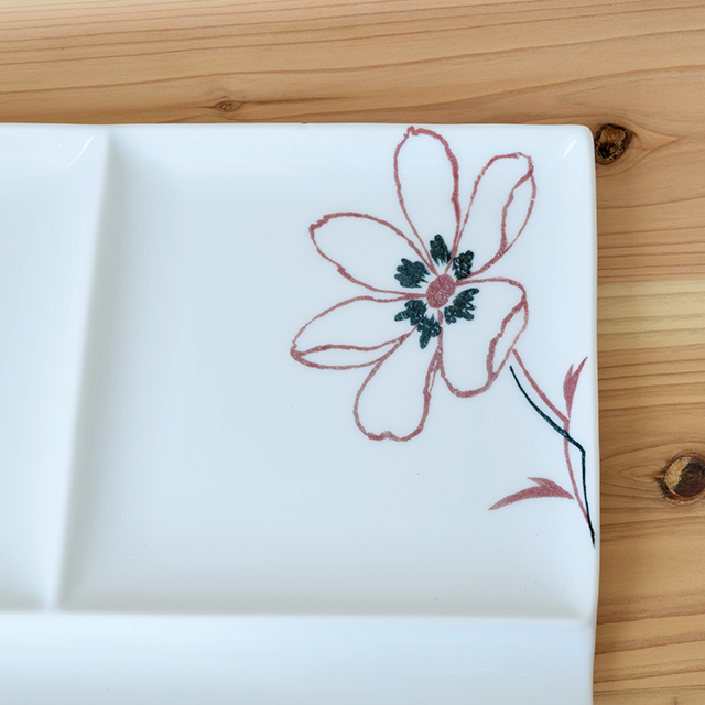 波佐見焼 一龍陶苑】アネモネ（赤）仕切プレート（大）