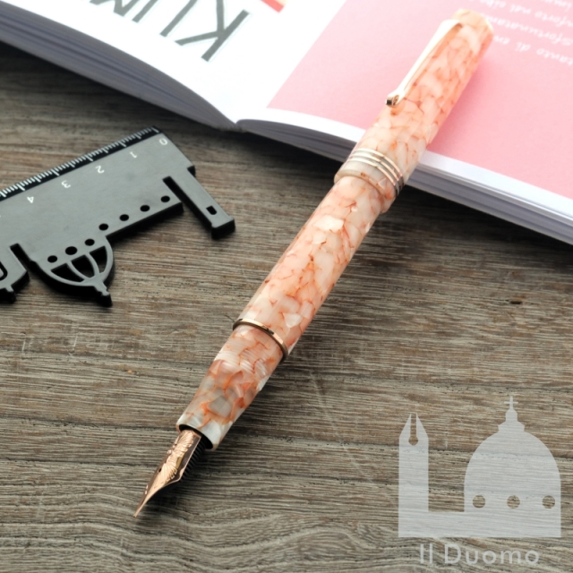 レオナルド モーメントゼロ エンジェルスキン 万年筆 14Kニブ（ローズ