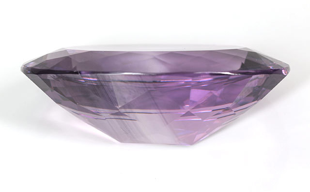 バイカラー・アメジスト ルース(裸石) 33.867ct オーバル (バイカラー