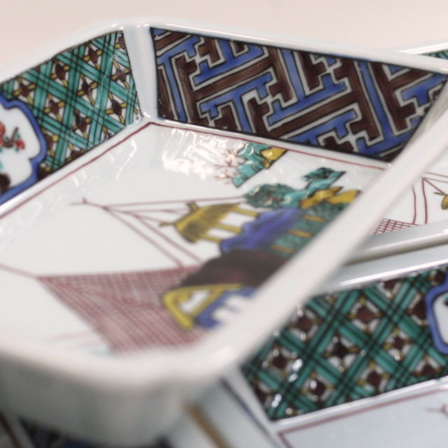 ギフト ご贈答品 御祝い 九谷焼アウトレット50％OFF!! 九谷焼7.5号皿揃