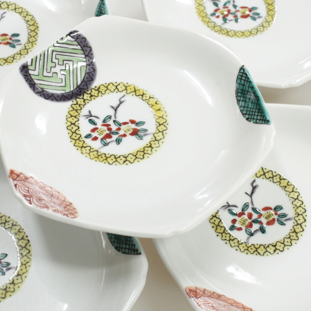 旧家蔵出し品 九谷焼 4つセット 旧家蔵出し品 九谷焼 4枚 旧家蔵出し品