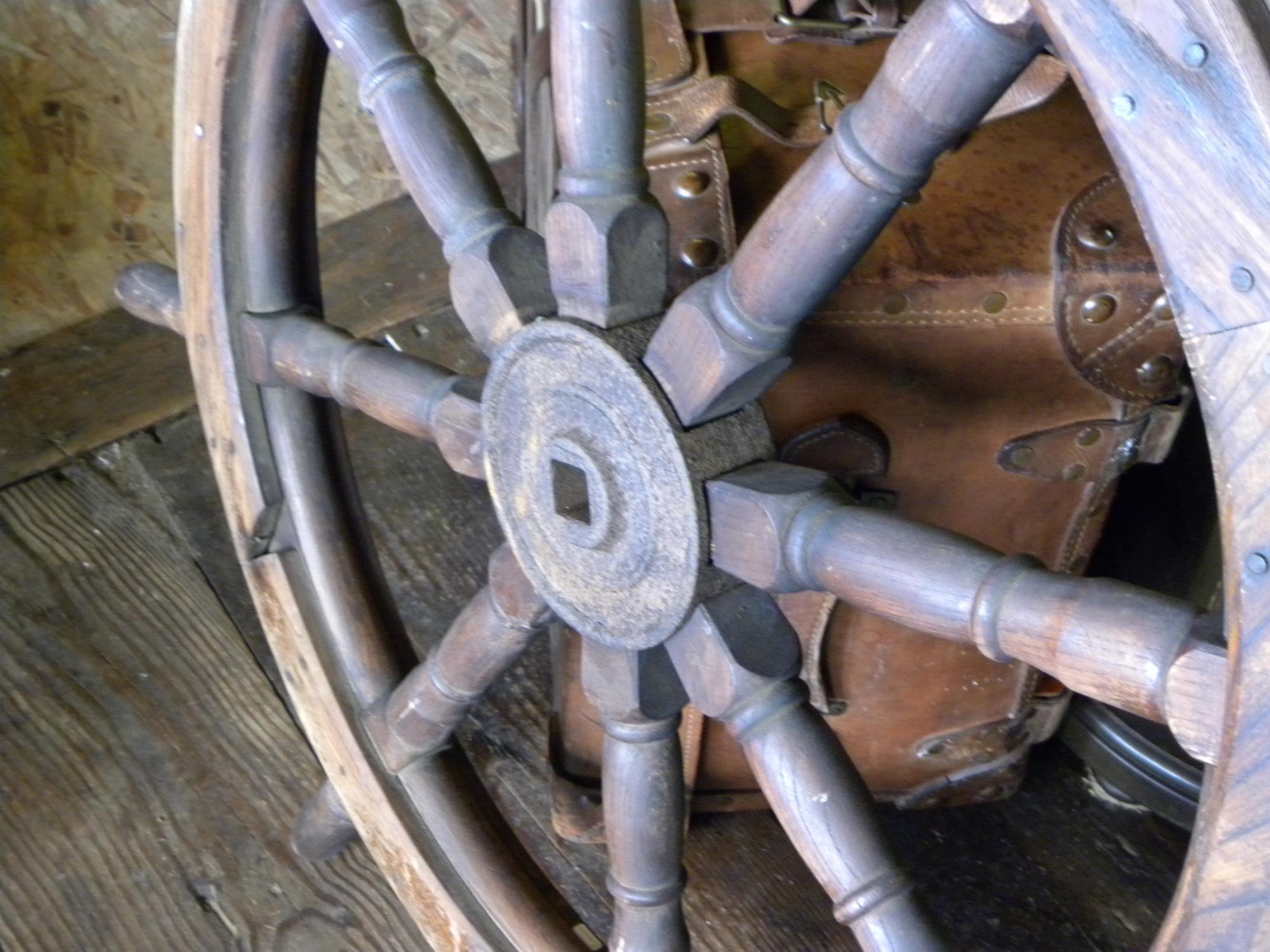 アンティークな船の舵 ラット