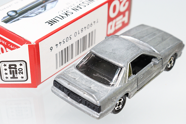 トミカ 日本製 無塗装 ニッサン スカイライン トミカ 日本製 無塗装