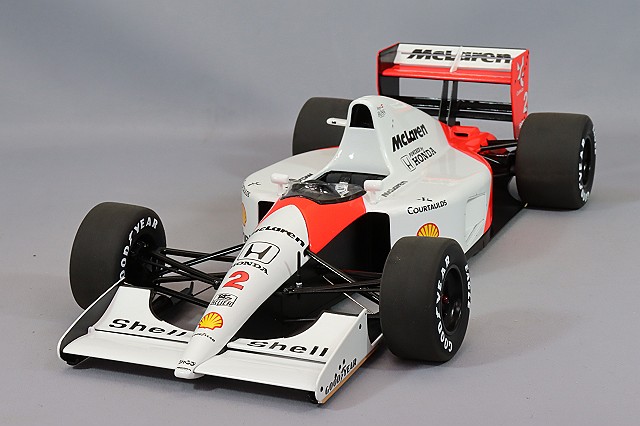 オートアート コンポジット 1/18 マクラーレン ホンダ MP4/6 1991 F1