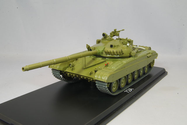 ヘルパ 1/43 アウディ R8 V10 プラス ゴールド