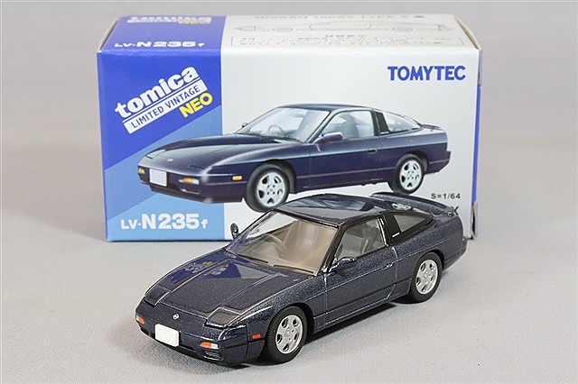 トミカリミテッドヴィンテージ NEO 1/64 日産 スカイライン 4ドア