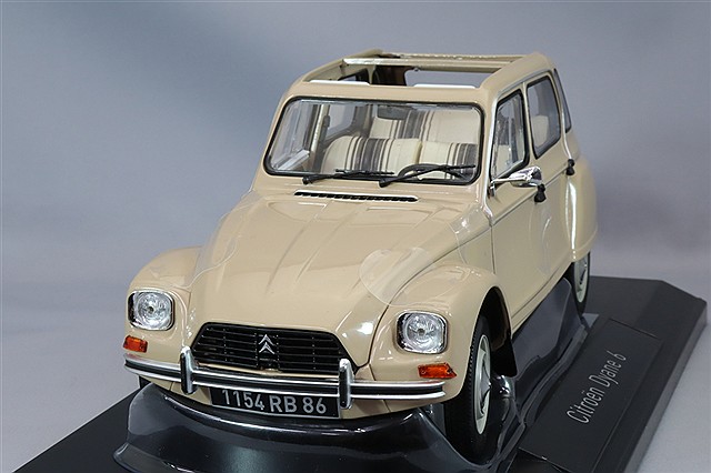 ノレブ シトロエンアミ6 1/18 NOREV シトロエン アミ6 1/18