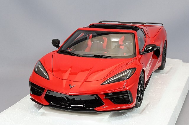 オートアート コンポジット 1/18 シボレー コルベット C8 スティング