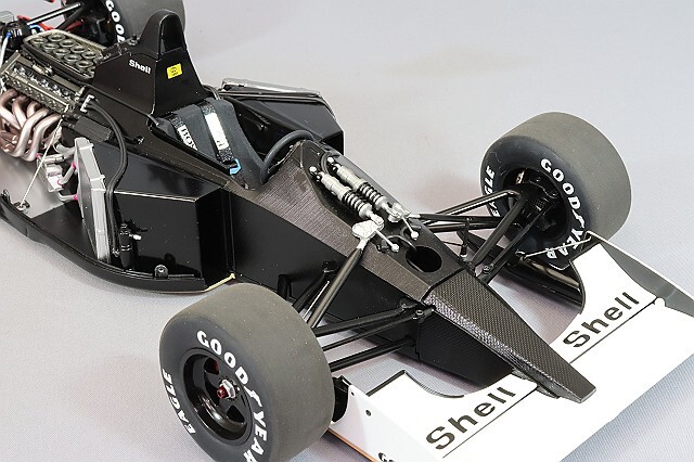 オートアート コンポジット 1/18 マクラーレン ホンダ MP4/6 1991 F1