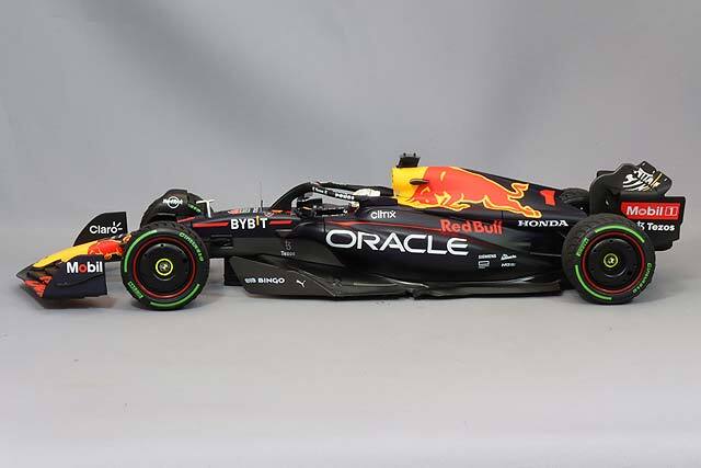 ミニチャンプス 1/18 オラクル レッドブルレーシング RB18 2022 F1