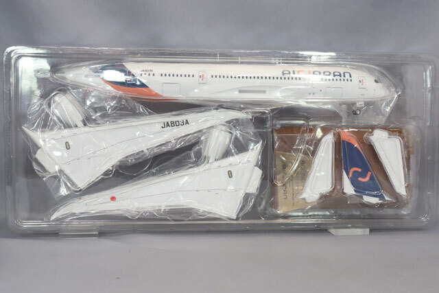 全日空商事 1/200 ボーイング 787-8 JA803A Air Japan 新塗装 スナップ