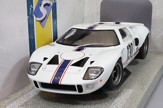 フォードGT40 1／18 京商 1967 #57 フォードGT40 1／18 京商 1967 #57