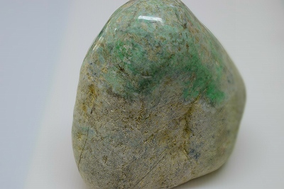 糸魚川産 海石 翡翠原石