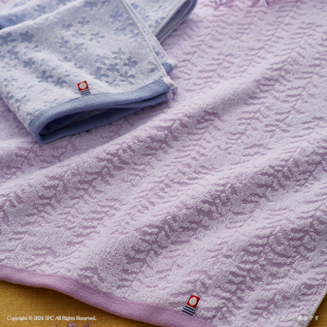 週末のみお値下げ Filler バスタオル 紫色 花柄 週末のみお値下げ