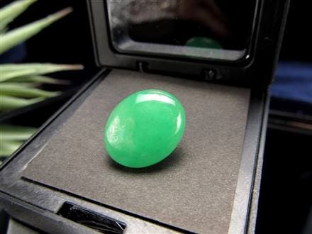 ☆まさにビルマの秘宝！☆天然無処理「A貨翡翠」☆良質の証明！艶と