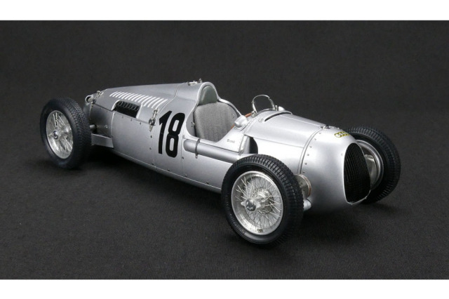 CMC M161 1/18 Auto Union Type C Bernd Rosemeyer 1936 #18 ミニカー