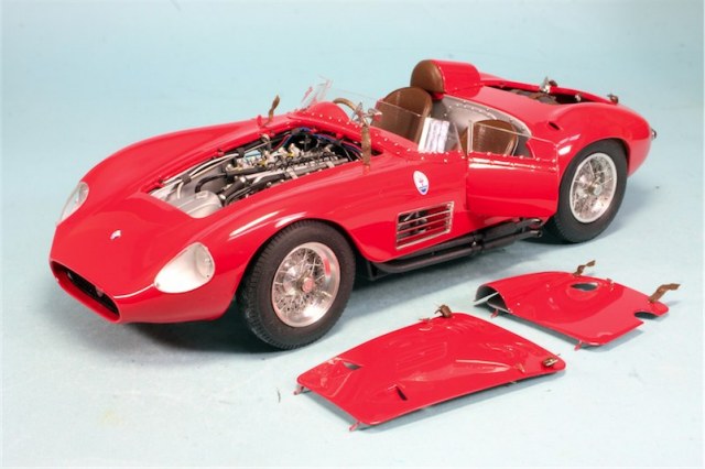 ミニカー CMC MASERATI 300 S, 1956 Rennsportwagen ミニカー CMC