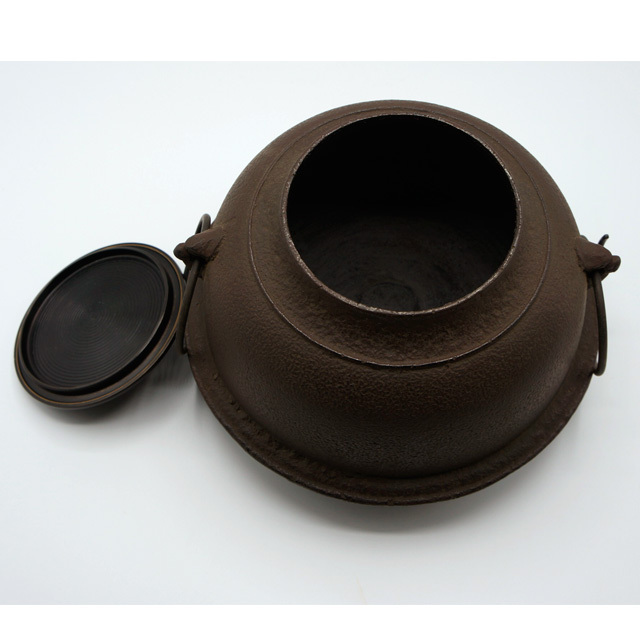 商標あじろ鉄 鬼面風炉釜（前瓦・敷板・鐶付き） 1式 鈴鹿園