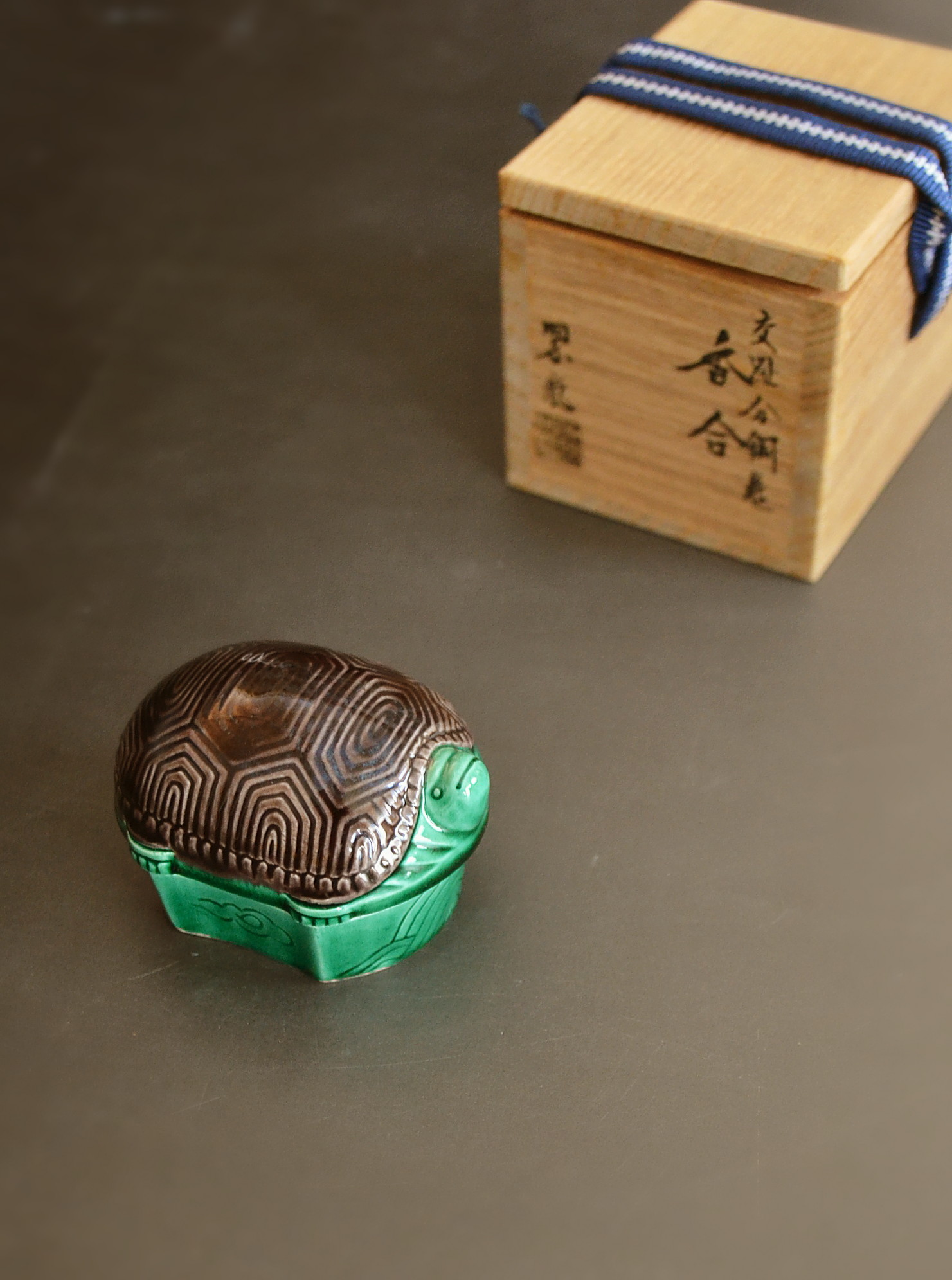 T940 蓋置 『青交趾 荒磯』『中村翠嵐 造』 共箱 茶道具 T940 蓋置