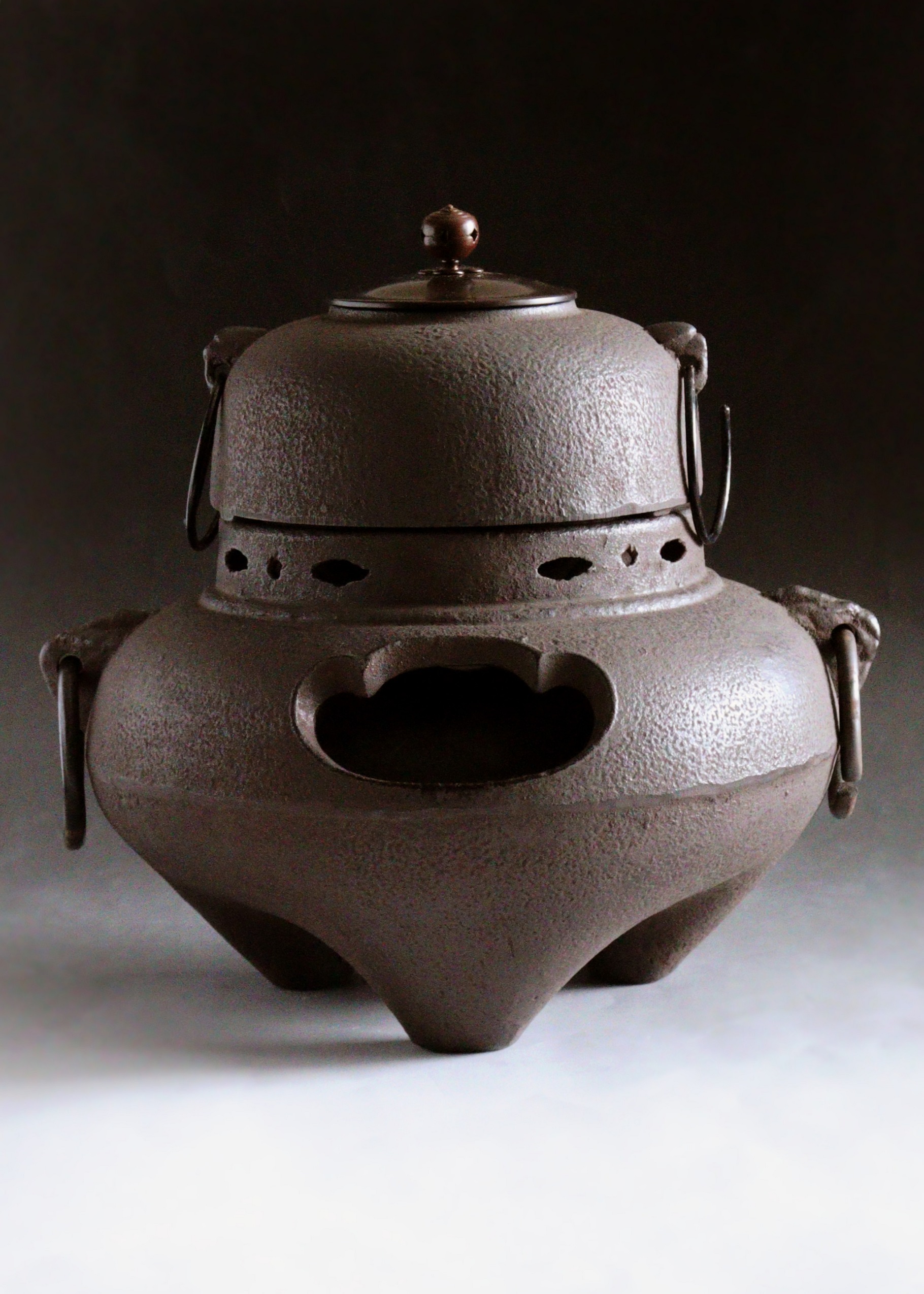 茶道具 風炉 鉄製 鉄風炉 風炉釜 アンティーク 茶道具 風炉 鉄製 鉄