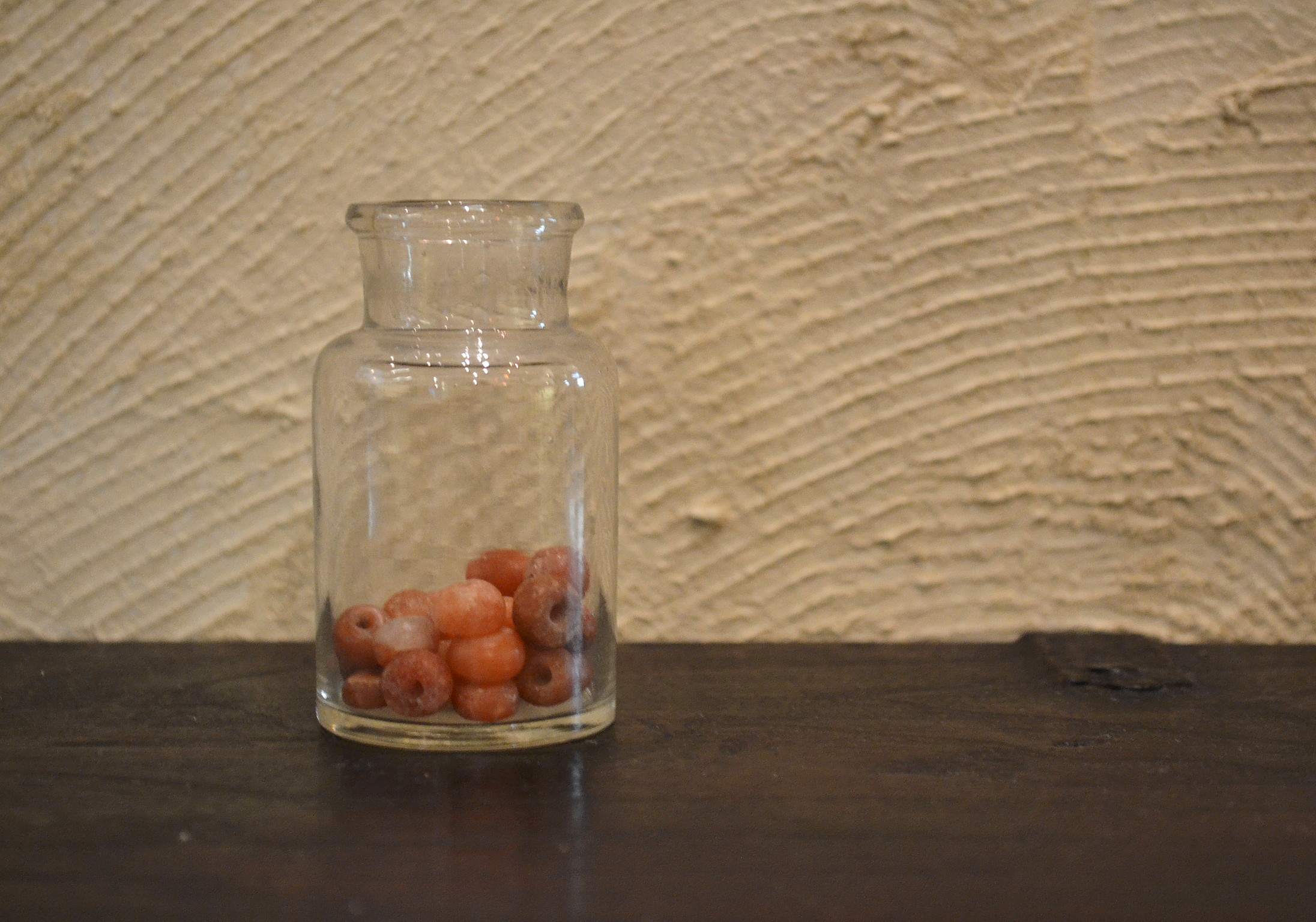 送料無料 色被せガラス 細密彫刻ガラス小瓶 中国古玩骨董 高さ5.8cm