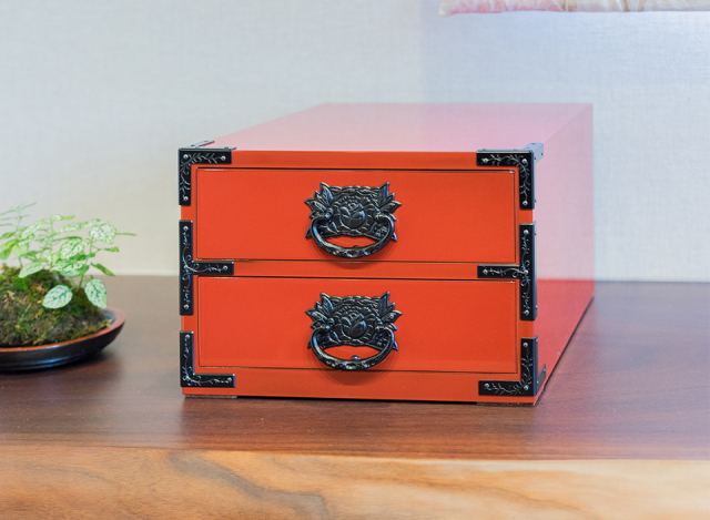 仙台箪笥 二ツ抽小箪笥 KM-21E 朱色漆塗り｜和モダン・小物入れ・仙台