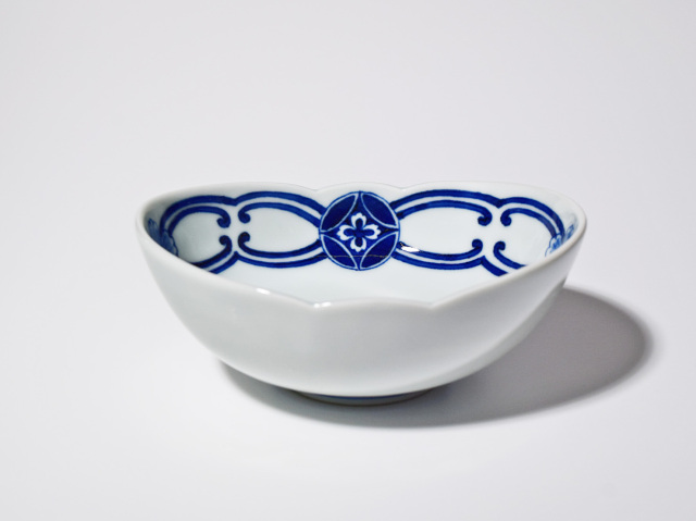 染付つる七宝楕円取鉢 しん窯青花匠