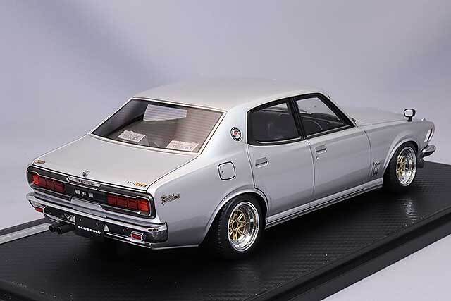 イグニッションモデル 1/18 日産 ブルーバード U 2000GTX (G610) シルバー