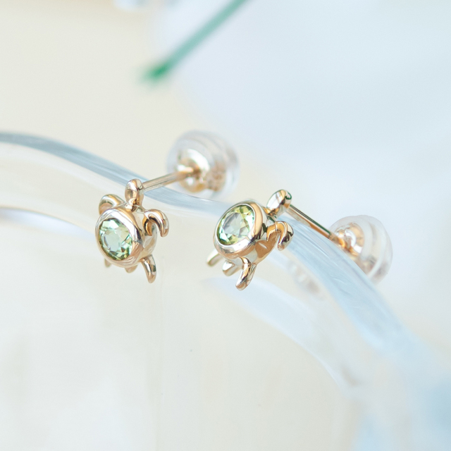 ピアス K10イエローゴールド ペリドット アクセサリーPePe オンライン
