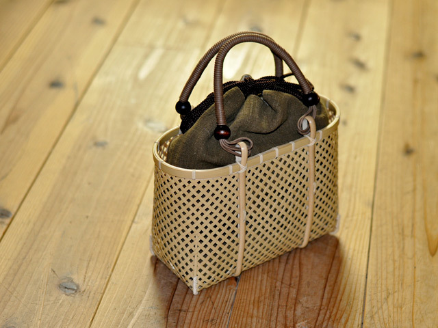 四ツ目編みバッグ ミニ/かごバッグ/竹籠/一点もの/巾着付き/女性/国産