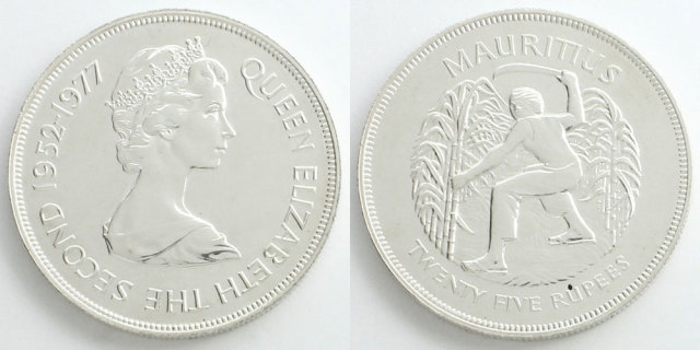 モーリシャス 1977 25ルピー銀貨 エリザベス2世／サトウキビの収穫