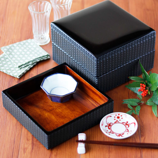 砥部焼の和食器 香川漆器の重箱 【砥部工房 からくさ】