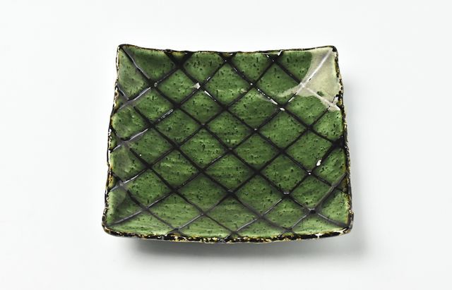 鈴木重孝 織部釉格子文四方小皿【H】 ｜ 暮らしのうつわ花田 和食器 通販