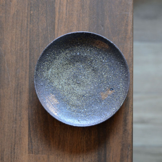 和食器 焼締金彩小皿 作家「荒木義隆」