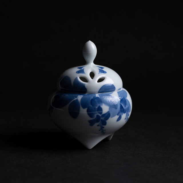 2411 香炉 風炉 茶道具 | 染付香炉「萩」(AH-241) 作家「本多亜弥」