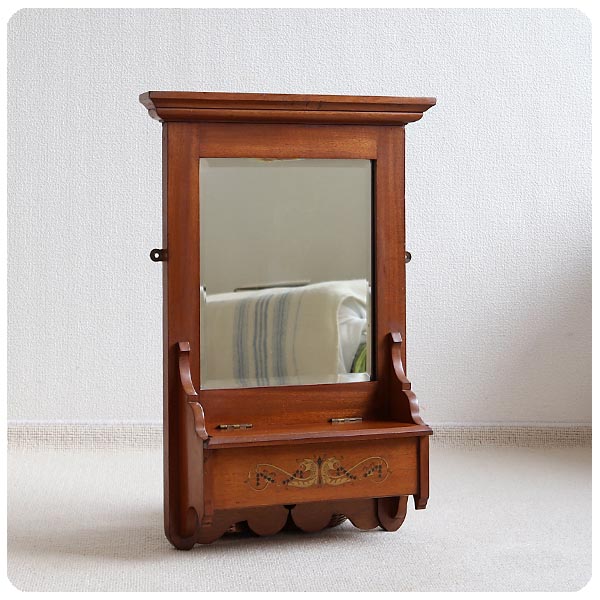 イギリス アンティーク家具 キャスター付きマガジンラック