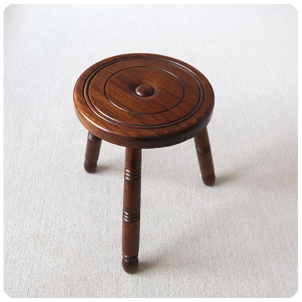 イギリス アンティーク ウッドスツール 木製椅子 飾り台 トライポッド