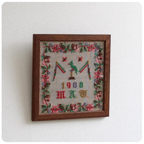 アンティーク 金属スレッド＆ニードルポイントワーク 針山型 木製