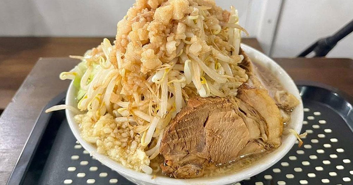 夢を語れ 鳥栖総本店 どんぶり 丼 夢を語れ 鳥栖総本店 どんぶり 丼