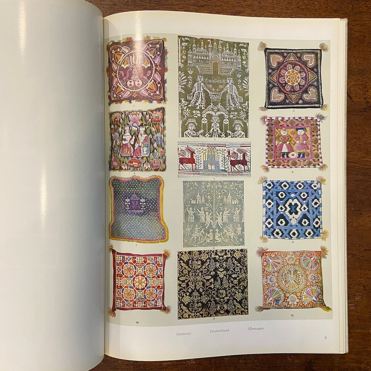 ORNAMENTE DER VOLKSKUNST：GEWEBE・TEPPICHE・STICK