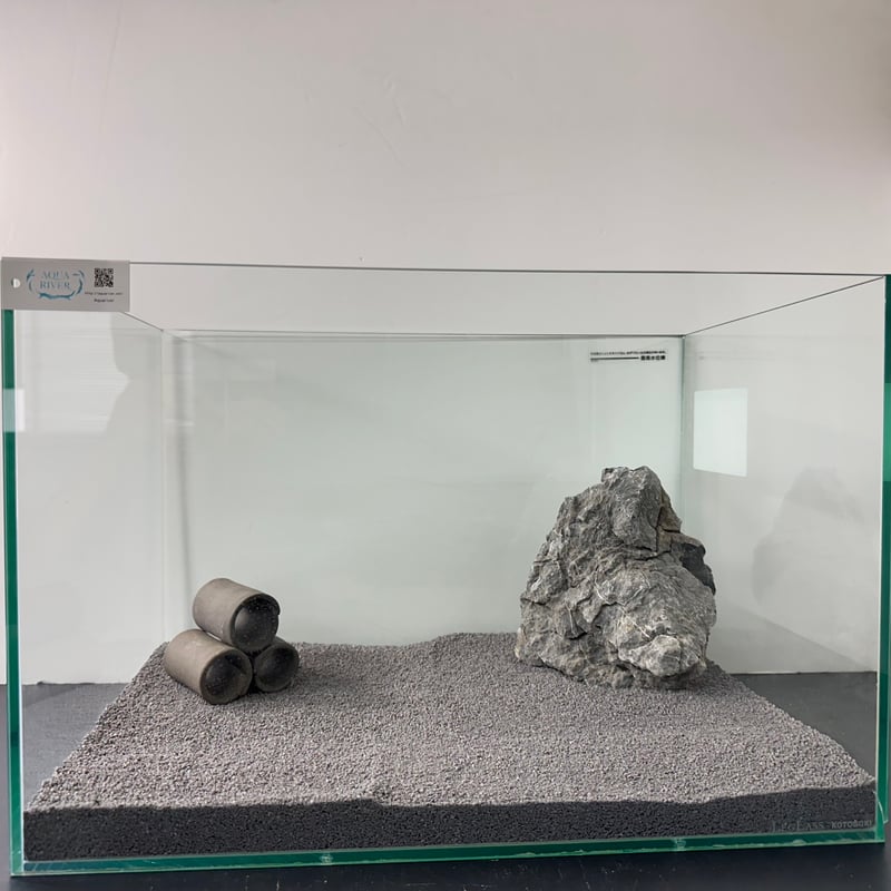 お魚シェルター（グレー）Sサイズ（魚の隠れ家内径約25mm前後）3本