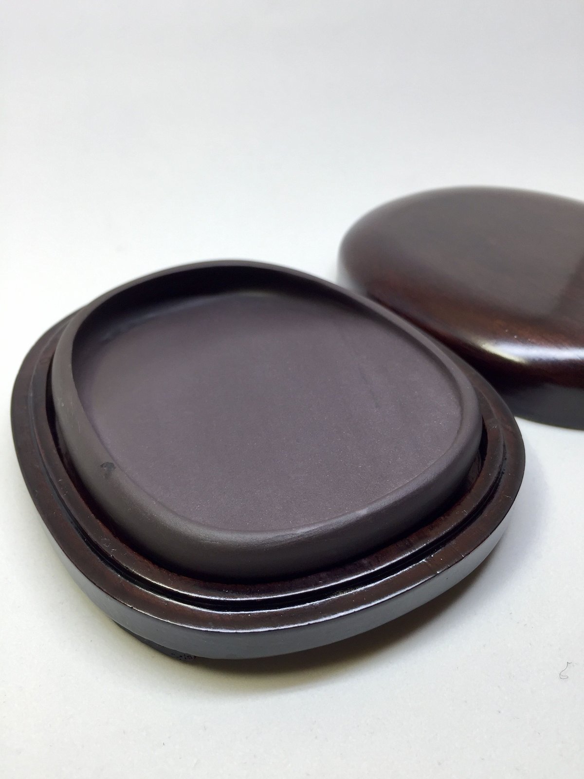 端渓・葉脈文天成硯】◇金線・冰紋の紫黒美石◇唐木共箱◇約5.2吋◇老