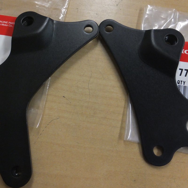 ♪FTR223/MC34/ (小）サイドカバー用純正シート/純正フェンダー取付の