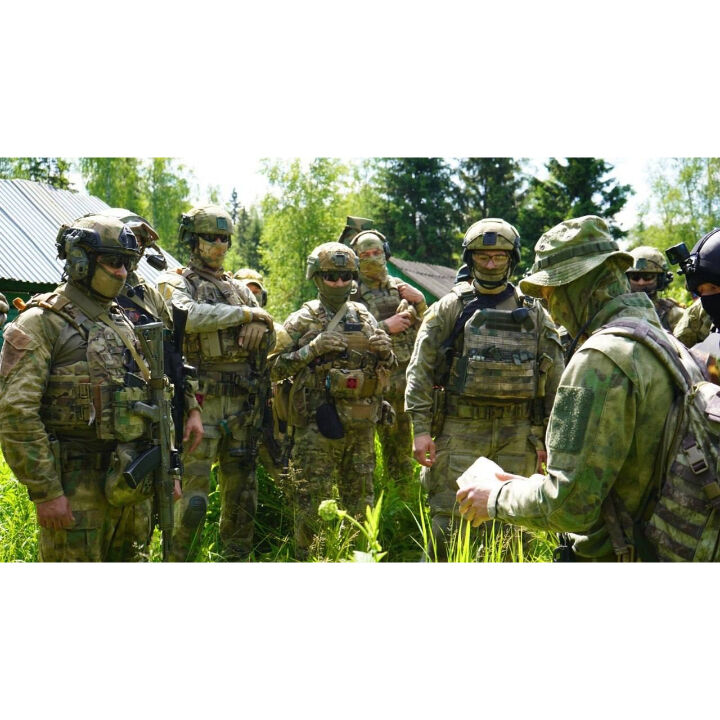 GearCraft製 Atom Стрелец プレートキャリアー マルチカム迷彩