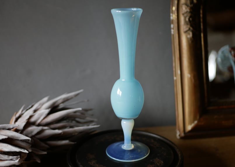 アンティーク オパリン グラス ブルーフラワーベース アンティーク