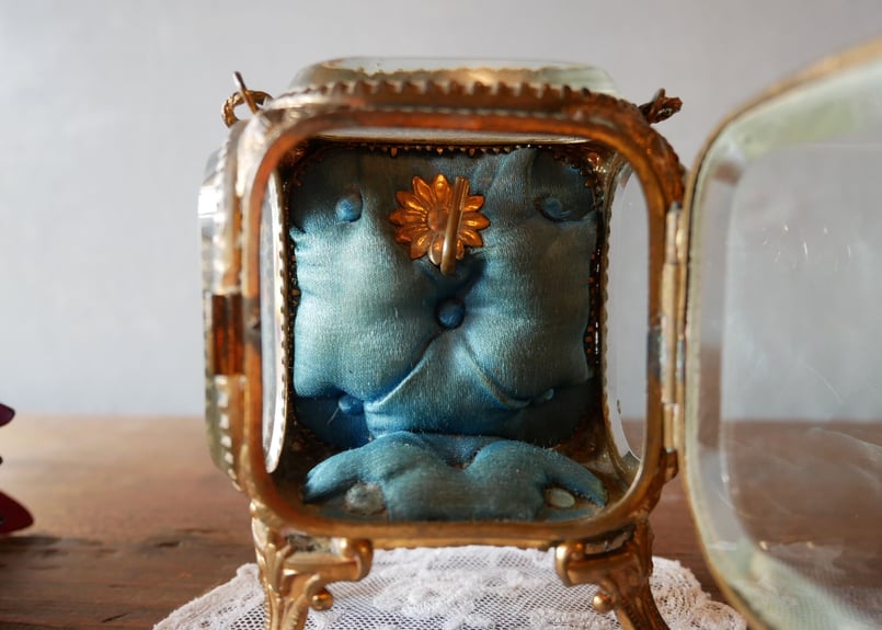 フランスアンティーク ガラスのジュエリーボックス 懐中時計 | mamantique