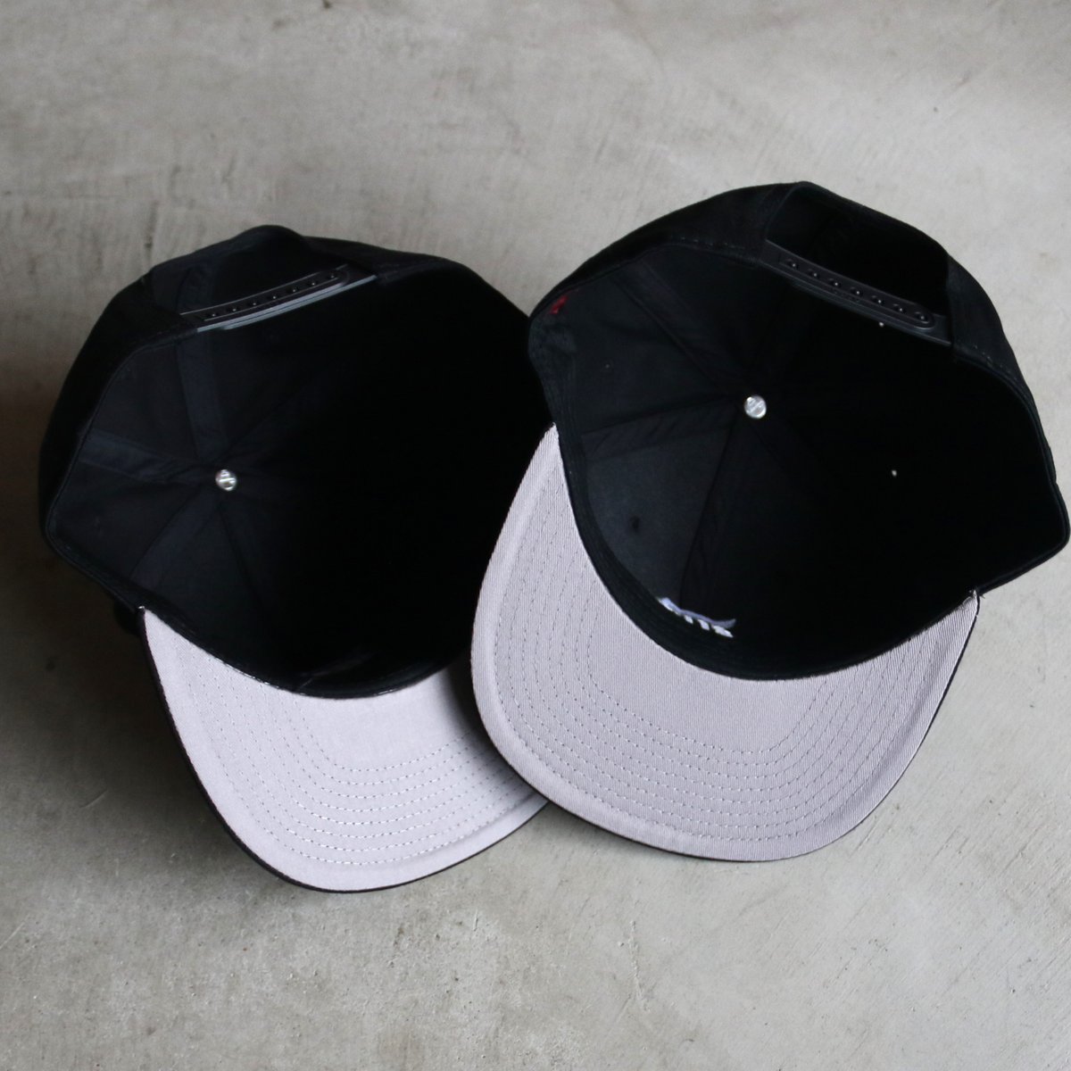 HIDEANDSEEK ハイドアンドシーク 刺繍 ロゴ ベースボール キャップ