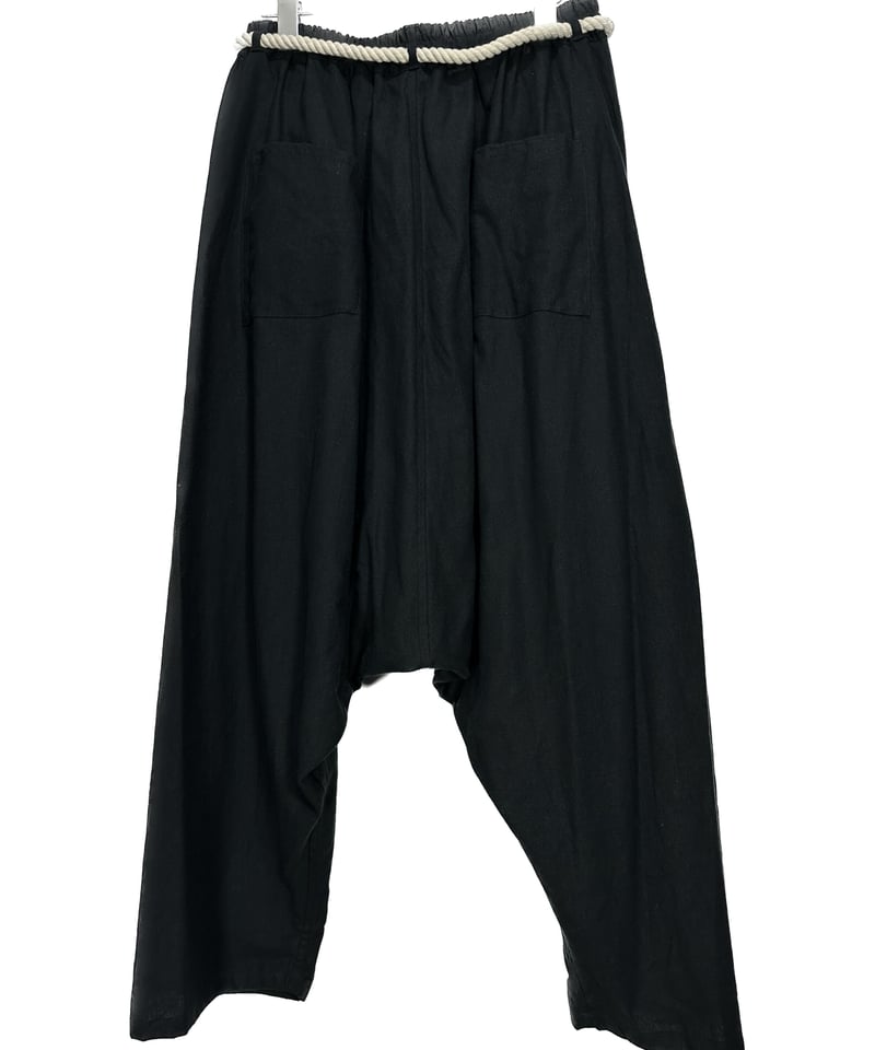 黒綿麻 縄ベルトサルエルパンツ | I R O F U S I online shop