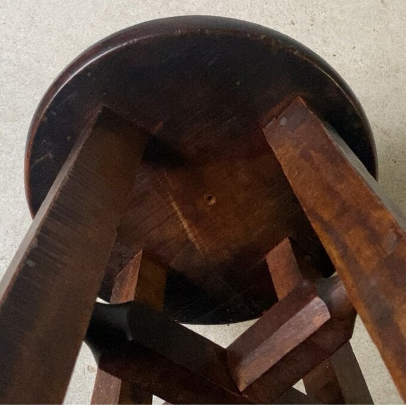 古い木製スツール 節有り広葉樹座面 トロトロ黒光 極上ヴィンテージ